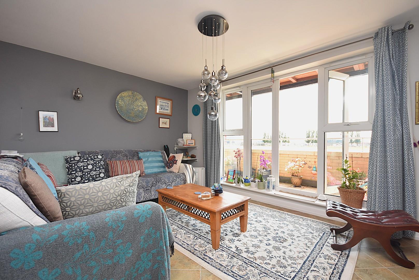 96 Adventurers Quay, Cardiff, CF10 4NQ